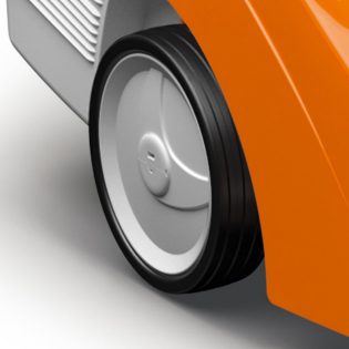 Łożyskowane koła w modelu Stihl MR 248